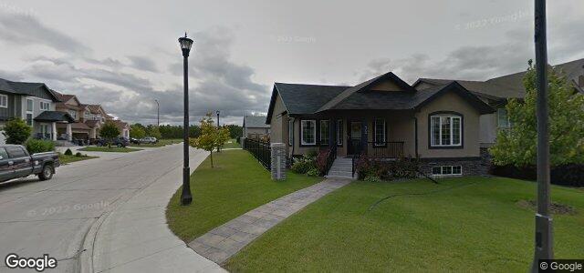 Larawan ng 32 Beachham Crescent sa Winnipeg, Manitoba