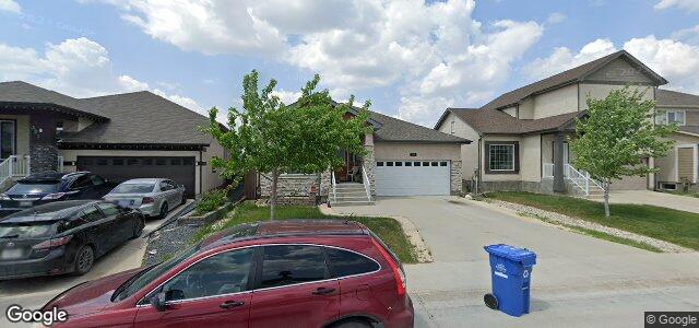 Larawan ng 323 Oak Lawn Road sa Winnipeg, Manitoba