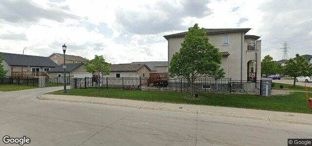 Larawan ng 38 Abbeydale Crescent sa Winnipeg, Manitoba