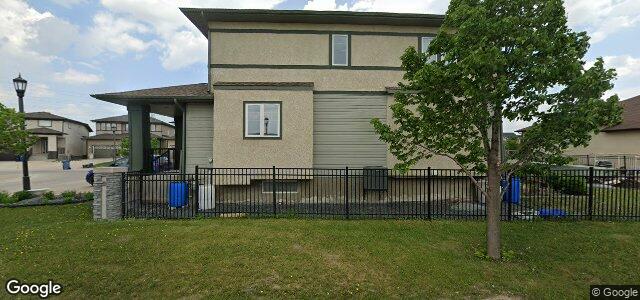 Larawan ng 7 Abbeydale Crescent sa Winnipeg, Manitoba