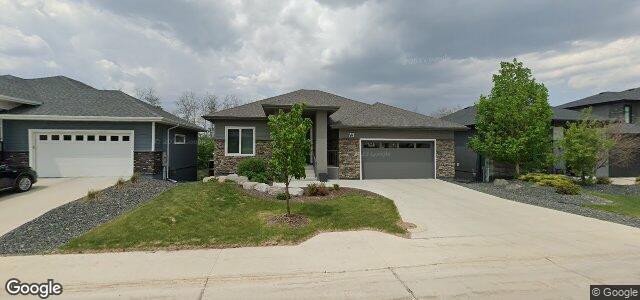 Larawan ng 73 Oak Lawn Road sa Winnipeg, Manitoba
