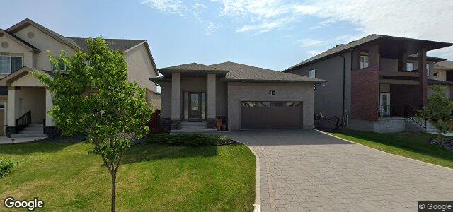 Larawan ng 11 Red Spruce Road sa Winnipeg, Manitoba