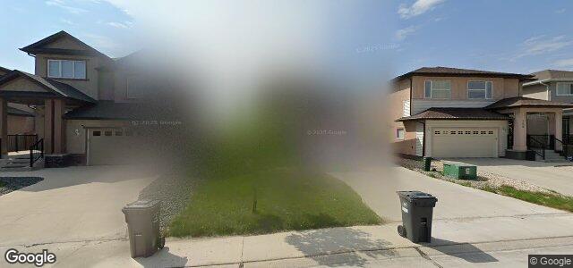 Larawan ng 110 Red Spruce Road sa Winnipeg, Manitoba