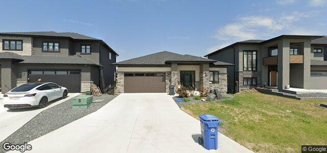 Larawan ng 121 Springwater Road sa Winnipeg, Manitoba