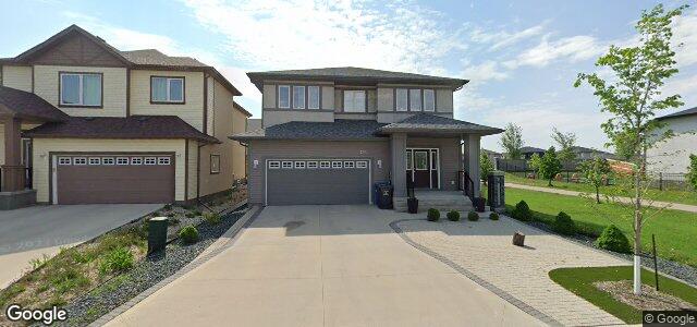 Larawan ng 136 Red Spruce Road sa Winnipeg, Manitoba