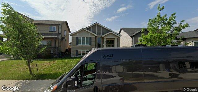 Photo of 243 Lake Bend Road in Winnipeg, Manitoba