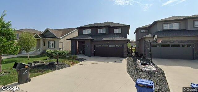 Larawan ng 31 Red Spruce Road sa Winnipeg, Manitoba