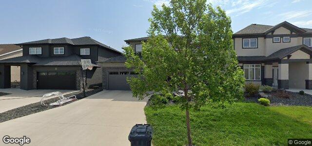 Larawan ng 37 Red Spruce Road sa Winnipeg, Manitoba