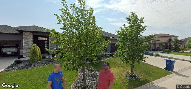 Larawan ng 51 Red Spruce Road sa Winnipeg, Manitoba