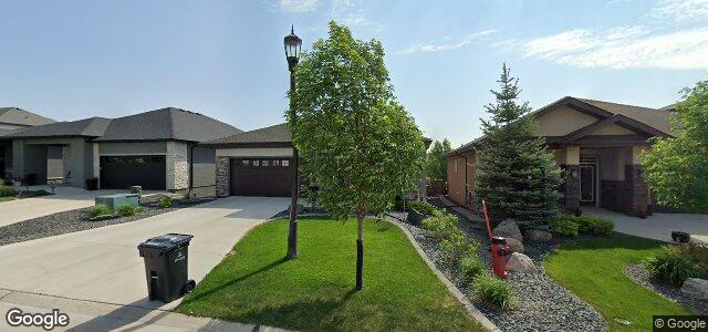 Larawan ng 57 Red Spruce Road sa Winnipeg, Manitoba