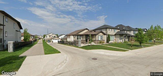 Larawan ng 68 Red Spruce Road sa Winnipeg, Manitoba