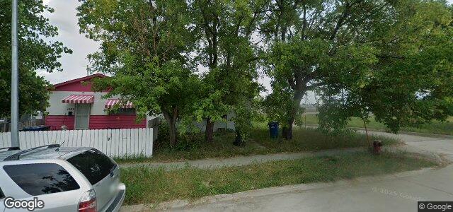 Larawan ng 1805 Midmar Avenue sa Winnipeg, Manitoba