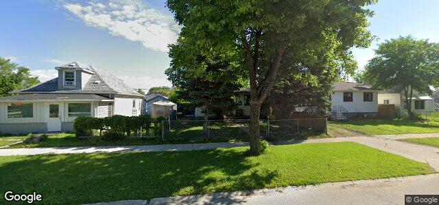 Photo of 1811 Bannatyne Avenue W in Winnipeg, Manitoba