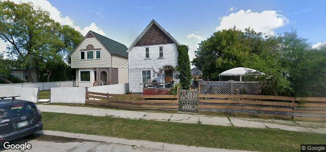 Larawan ng 1821 Mcdermot Avenue W sa Winnipeg, Manitoba