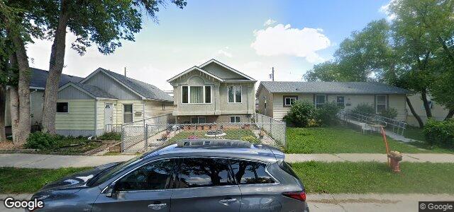 Photo of 1831 Mcdermot Avenue W in Winnipeg, Manitoba