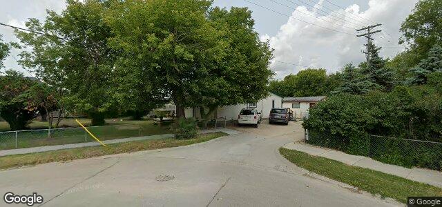 Larawan ng 1855 Midmar Avenue sa Winnipeg, Manitoba