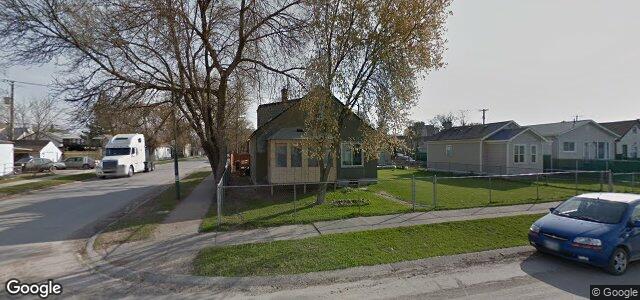 Larawan ng 1861 Elgin Avenue W sa Winnipeg, Manitoba