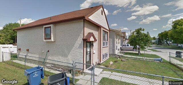 Larawan ng 1895 Ross Avenue W sa Winnipeg, Manitoba