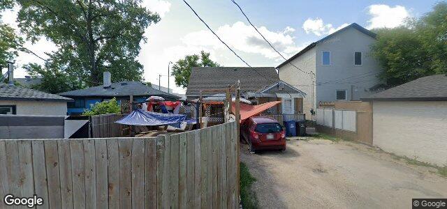 Larawan ng 1947 Notre Dame Avenue sa Winnipeg, Manitoba