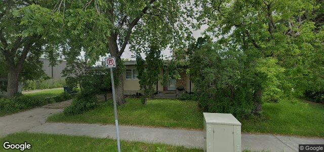 Larawan ng 1951 Alexander Avenue sa Winnipeg, Manitoba