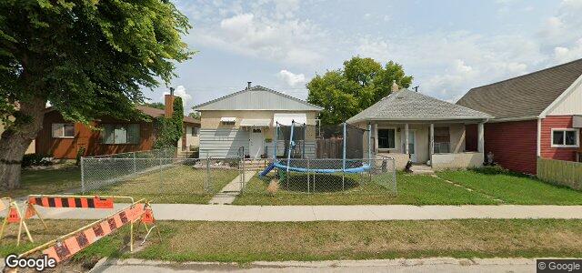 Photo of 1963 Elgin Avenue W in Winnipeg, Manitoba