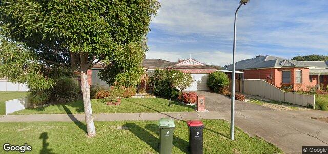 Larawan ng 108 Parkside Drive sa Winnipeg, Manitoba