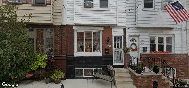 Larawan ng 144 Roseberry Street sa Winnipeg, Manitoba