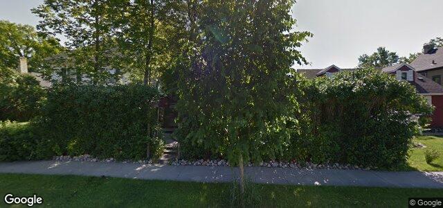 Larawan ng 19 Deer Lodge Place sa Winnipeg, Manitoba