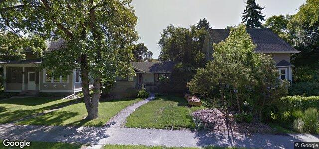 Larawan ng 33 Deer Lodge Place sa Winnipeg, Manitoba