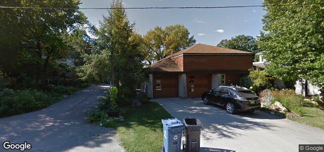 Larawan ng 52 Deer Lodge Place sa Winnipeg, Manitoba