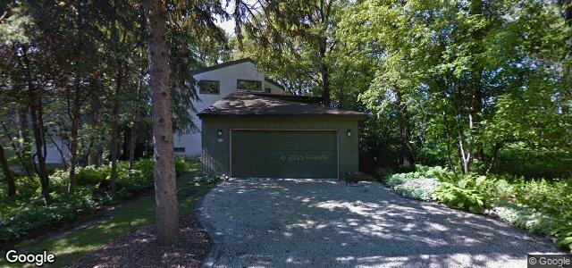 Larawan ng 62 Deer Lodge Place sa Winnipeg, Manitoba