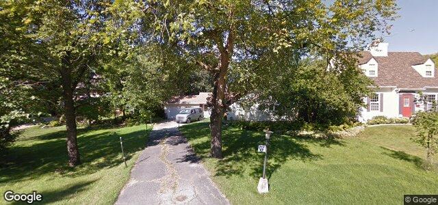 Larawan ng 74 Deer Lodge Place sa Winnipeg, Manitoba