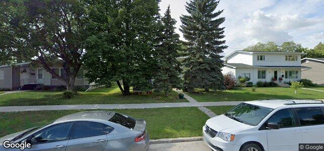 Larawan ng 1002 Buchanan Boulevard sa Winnipeg, Manitoba