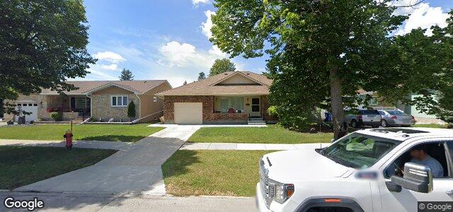 Larawan ng 1012 Isbister Street sa Winnipeg, Manitoba