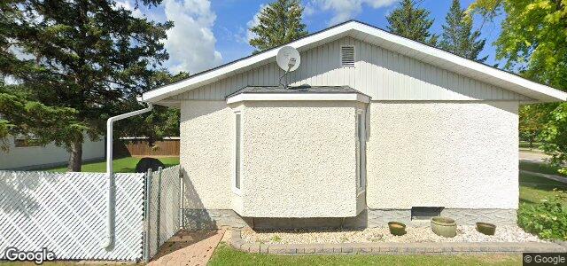 Larawan ng 1122 Buchanan Boulevard sa Winnipeg, Manitoba