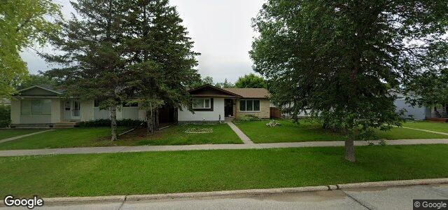 Larawan ng 1126 Buchanan Boulevard sa Winnipeg, Manitoba