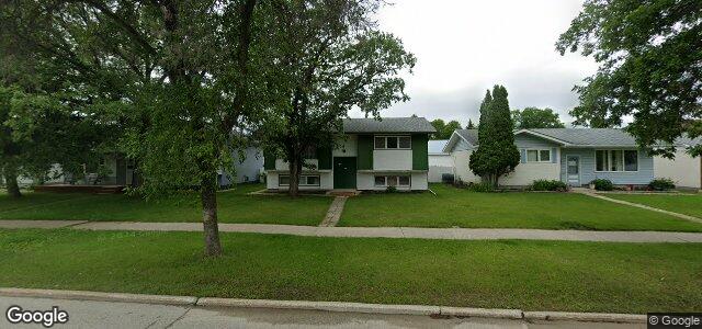 Larawan ng 1138 Buchanan Boulevard sa Winnipeg, Manitoba