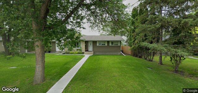 Larawan ng 15 Russenholt Street sa Winnipeg, Manitoba
