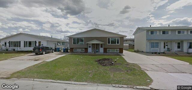 Larawan ng 16 Bernadine Crescent sa Winnipeg, Manitoba