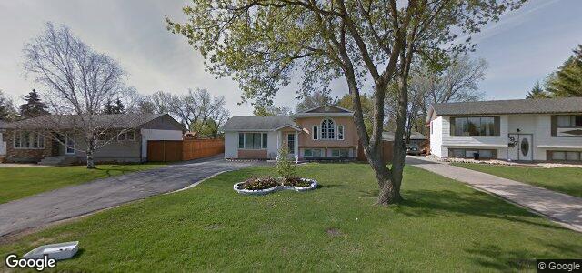 Larawan ng 203 Bernadine Crescent sa Winnipeg, Manitoba
