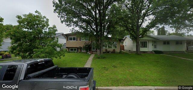 Larawan ng 22 Russenholt Street sa Winnipeg, Manitoba