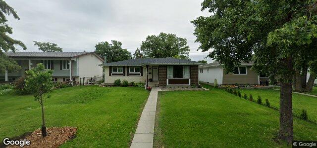 Larawan ng 23 Russenholt Street sa Winnipeg, Manitoba