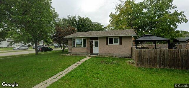 Larawan ng 236 Risbey Crescent sa Winnipeg, Manitoba