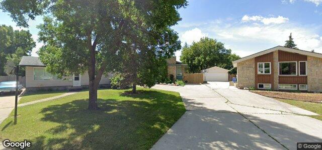 Larawan ng 30 Capulet Crescent sa Winnipeg, Manitoba
