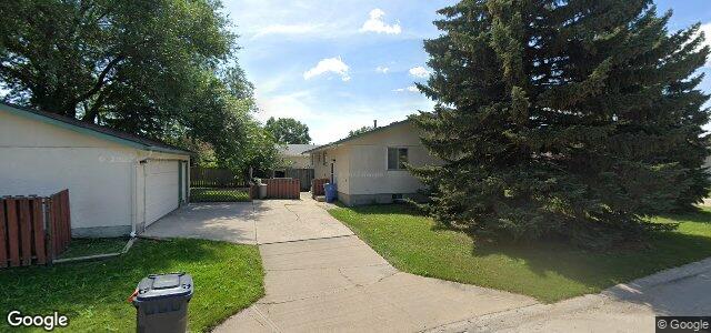 Larawan ng 326 Risbey Crescent sa Winnipeg, Manitoba