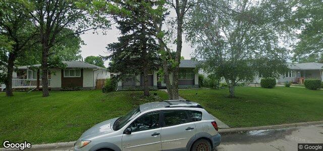 Larawan ng 34 Russenholt Street sa Winnipeg, Manitoba