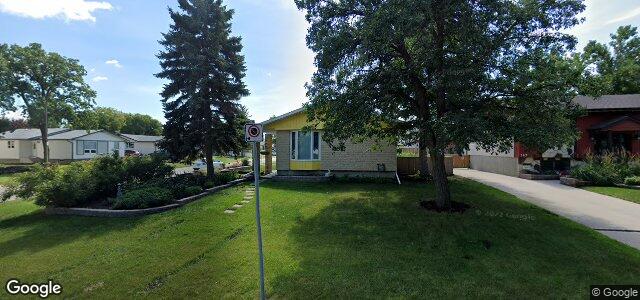 Larawan ng 371 Risbey Crescent sa Winnipeg, Manitoba