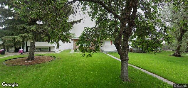 Larawan ng 39 Russenholt Street sa Winnipeg, Manitoba