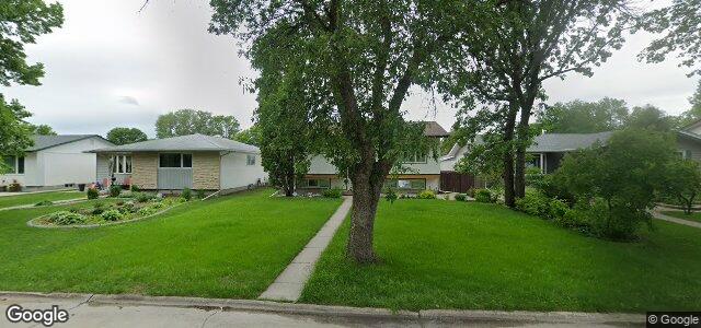 Larawan ng 46 Russenholt Street sa Winnipeg, Manitoba