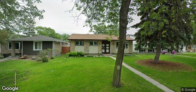 Larawan ng 47 Russenholt Street sa Winnipeg, Manitoba